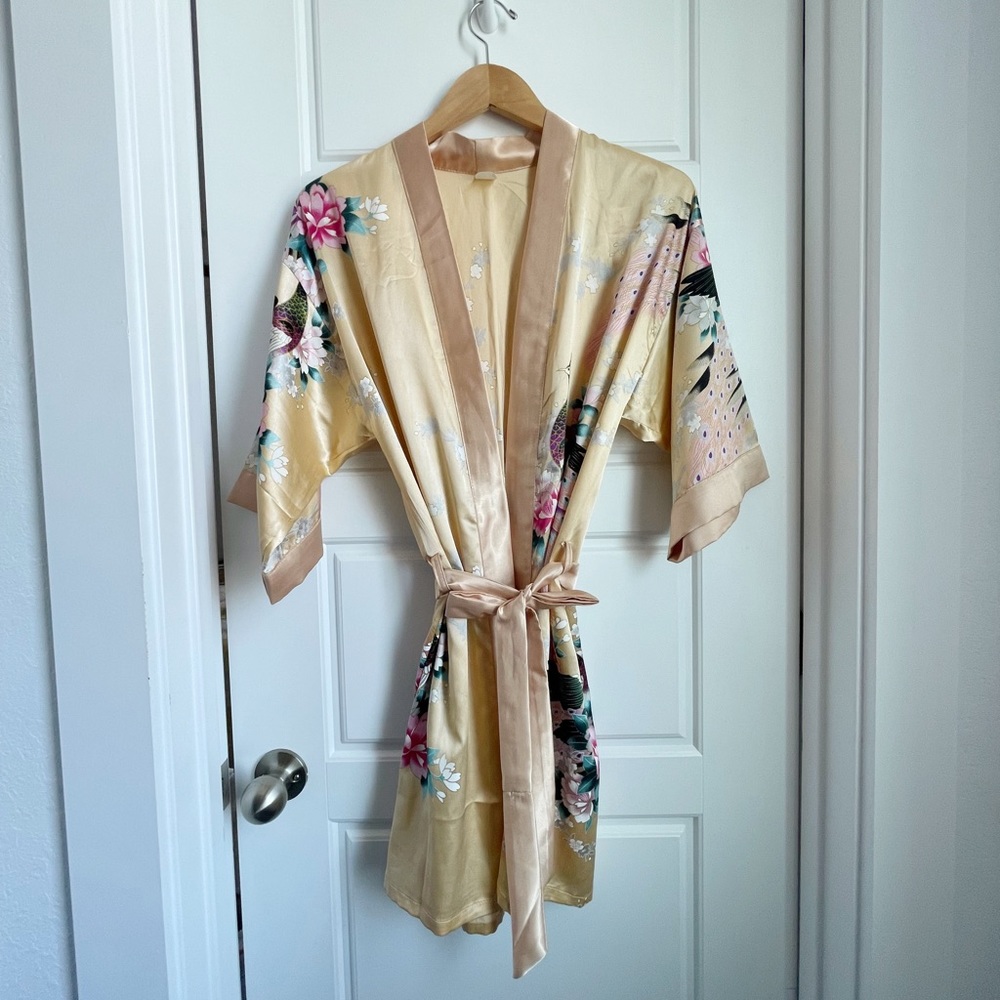 CREAM-COLORED SILK ROBE FROM VIETNAM